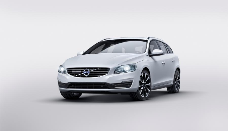  Volvo V60 Twin Engine 2015 года  (фото 17 из 17)